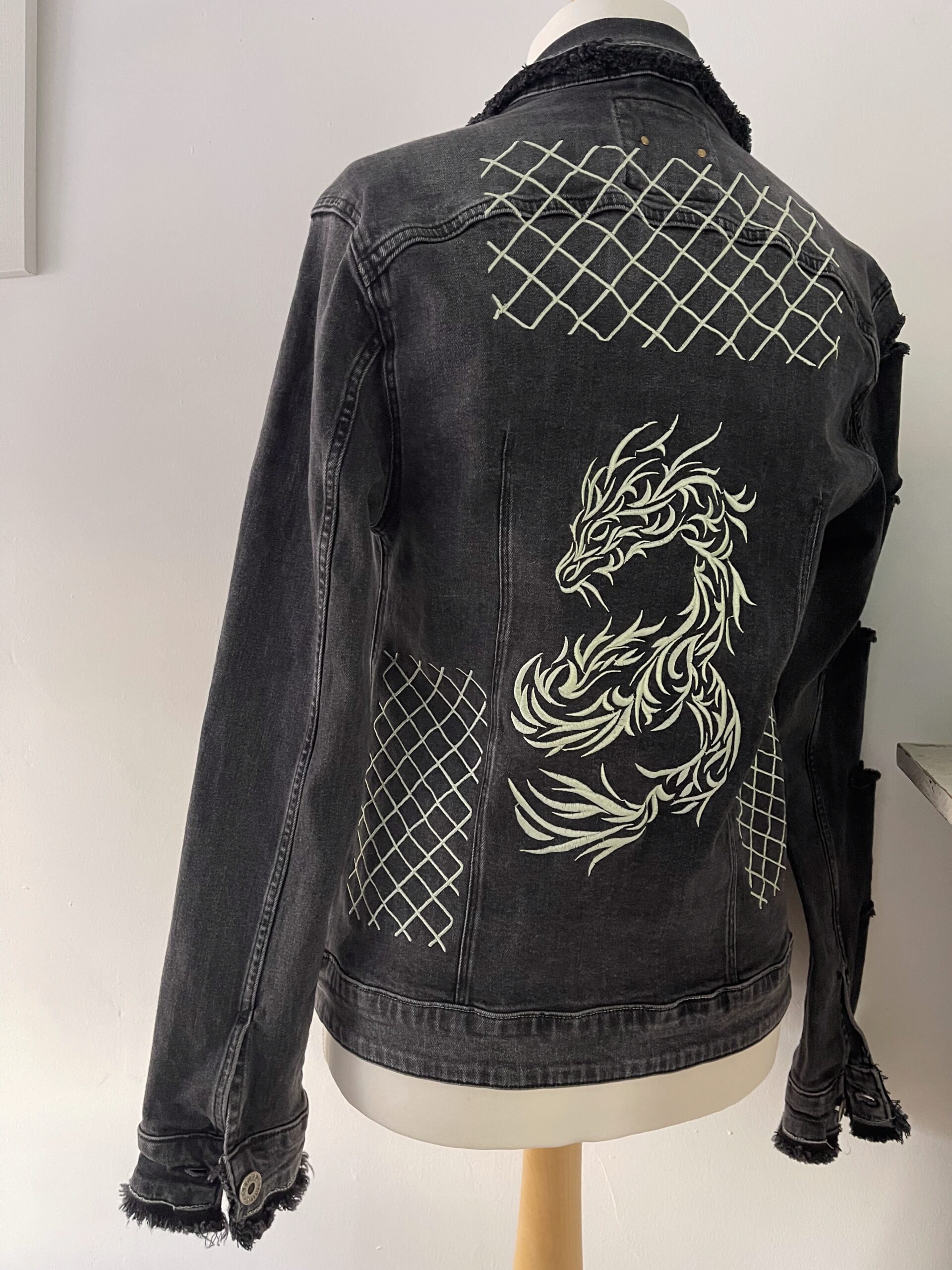 Green Dragon - Image 7